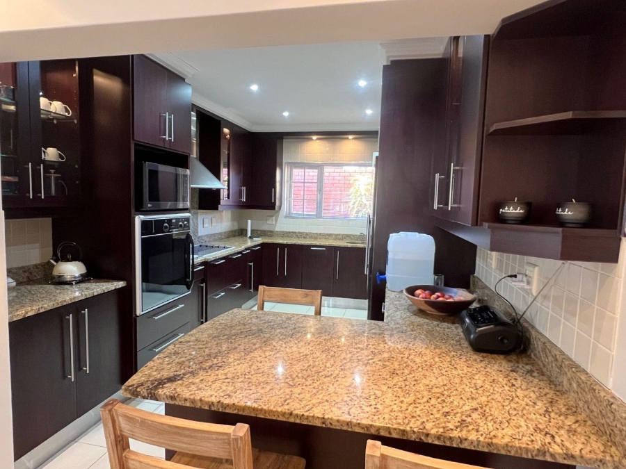 To Let 4 Bedroom Property for Rent in Walmer Eastern Cape